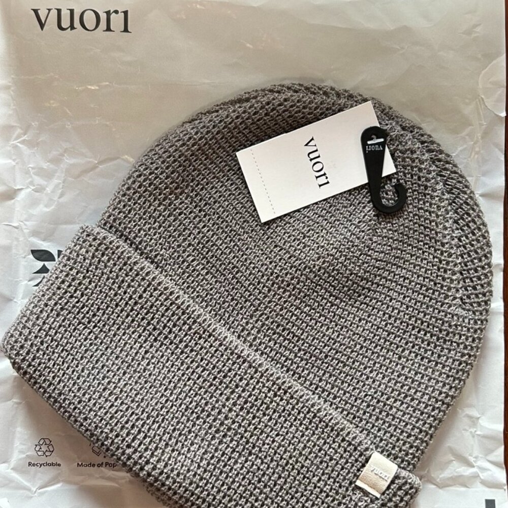 Vuori gray hat - NWT